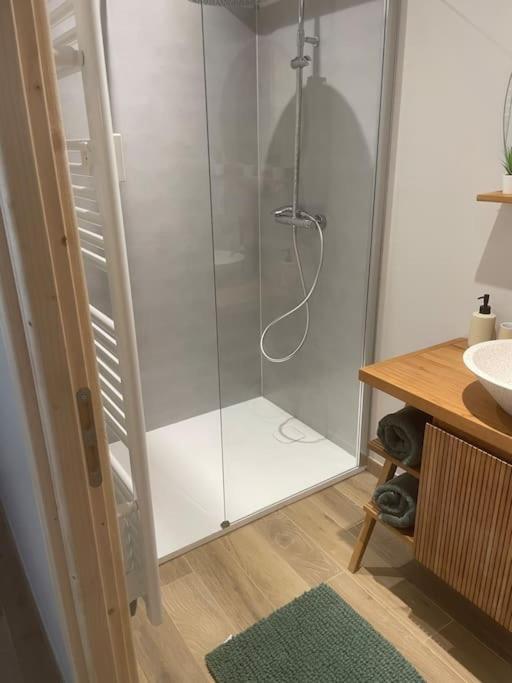 Jacuzzi En Foret L'Esperou Luaran gambar